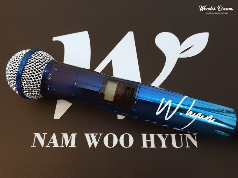 j0yc31234's tweet image. 【123】 
Nam Woo Hyun - Metallic Blue
 #Infinite #NamWooHyun #CustomMicrophone