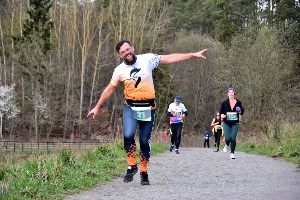 ABfotka's tweet photo. #RUNGDN Jasień (6.04.2024)
Biegło się bardzo fajne, mimo iż pogoda idealnie wpasowała się w przysłowiowy kwiecień-plecień 😅 (w cieniu zamarzasz, a na słońcu się gotujesz 😜)
#bieg #bieganie #5km #trailrun #beardedrunner https://t.co/t0P5rfuMS9
