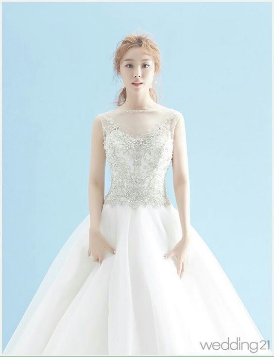 Song Ji Eun @ Wedding 21
#SongJiEun