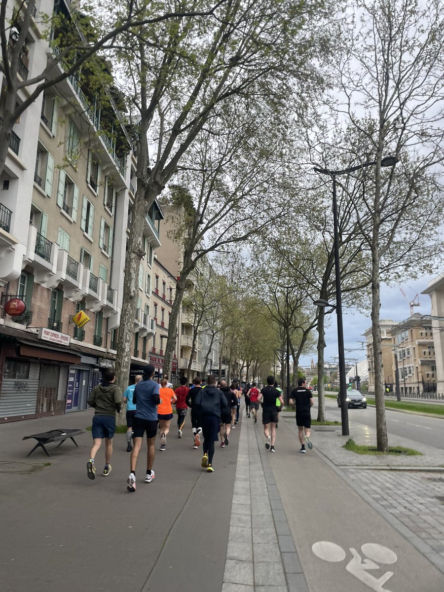 1/2 Fantastic morning with #EAU24 fun runners!!! We had energy, views and everyone back in one piece (no lost runners either!)🏃🏽‍♀️🇫🇷🏃🏿‍♂️ THANK YOU to everyone who came early to run, THANKS to EAU staff and to the marshals on the route 🙌🏻 Wonderful to see @AStenzl @BenjaminPradere