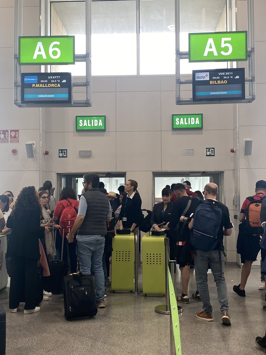 Vaya guasa tienen en el aeropuerto de Sevilla