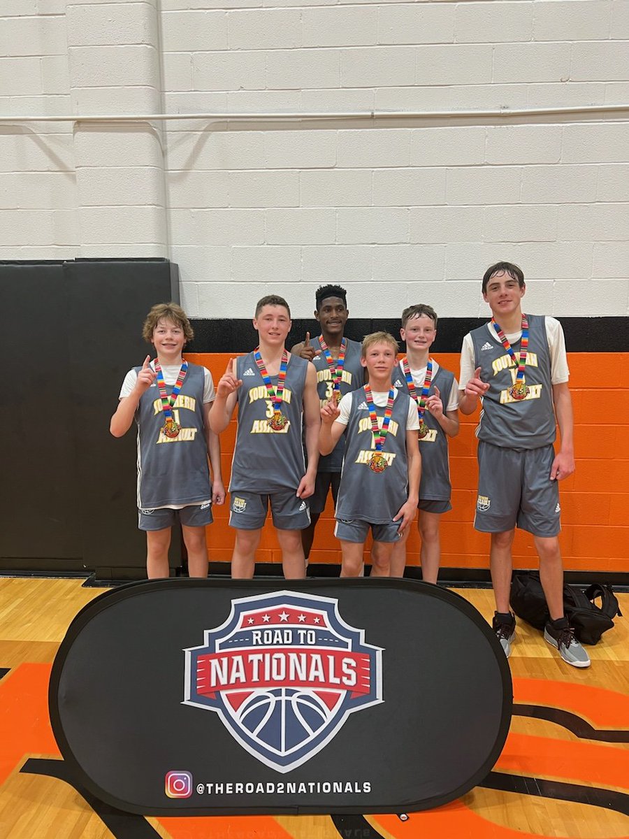 #westtexashoops Congrats to Southern Assault 806 7th grade on going 3-0 today and winning @Road2Natls Champion of the Day in San Antonio. @AssaultSouthern @parrishcooper1 @806hsscmedia @carsonfunk_1 @CoachGrantMac @AlamoCityHoops1 @SteppForward21 @BradenBlanton