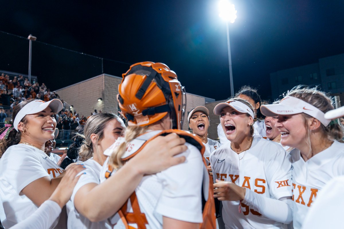 TexasLonghorns tweet picture