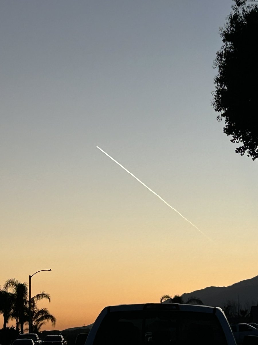 loverofcoffee65's tweet photo. @SpaceX seen from #sanbernardino CA and #catalina CA 4/6/2024 https://t.co/VOkwoMOyee