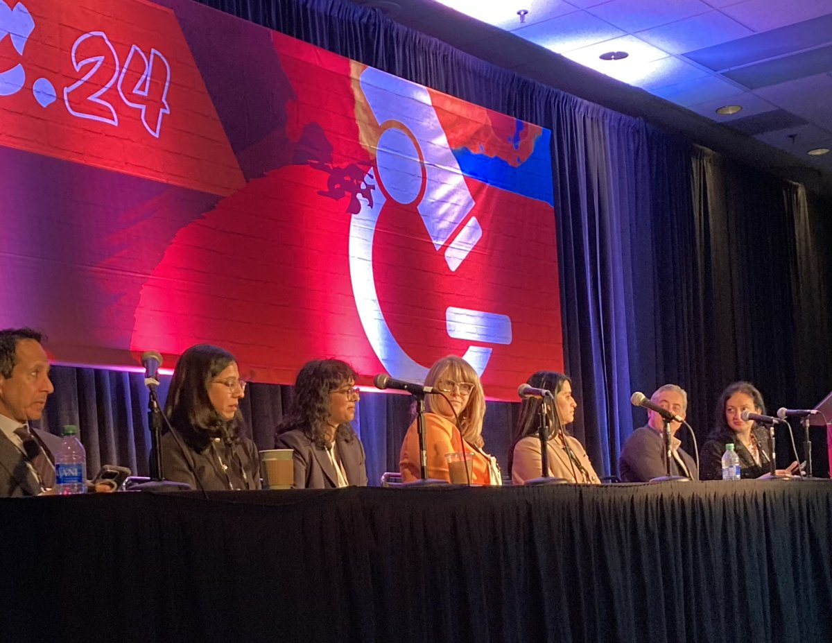 #CardiogenicShock in #Pregnancy warrants attention 🏷️⬆️ morbidity & mortality 🏷️ ⬇️ fetal outcomes 🏷️ Sparse data Moderated by @DhariniRamu @JasonKatzMD Great talks by @NatalieTapaskar @JessSchultzMD @docbhardwaj @IRajapreyar #RajivGulati #ACC24 @shelleyhallmd @KatAAClark