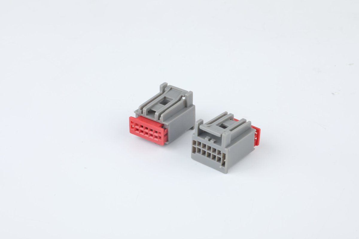 Factory Direct Sale Gray Ten-Hole DJ7101-1-21 Car Connector.
Engineered for seamless integration and superior performance, this connector is the perfect solution for your automotive electrical needs. 
xvyao.com/factory-direct…
#autoparts #electricalconnectors #electricalcomponents