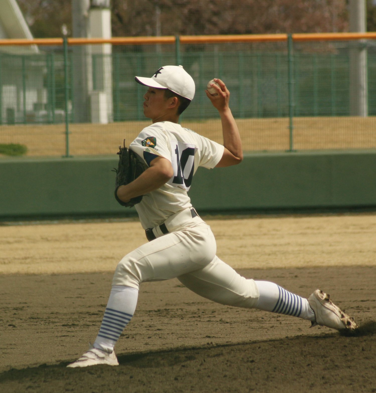 高校野球 2回戦》高商、中盤爆発 新田暁に12-3 | 上毛新聞電子版｜群馬県