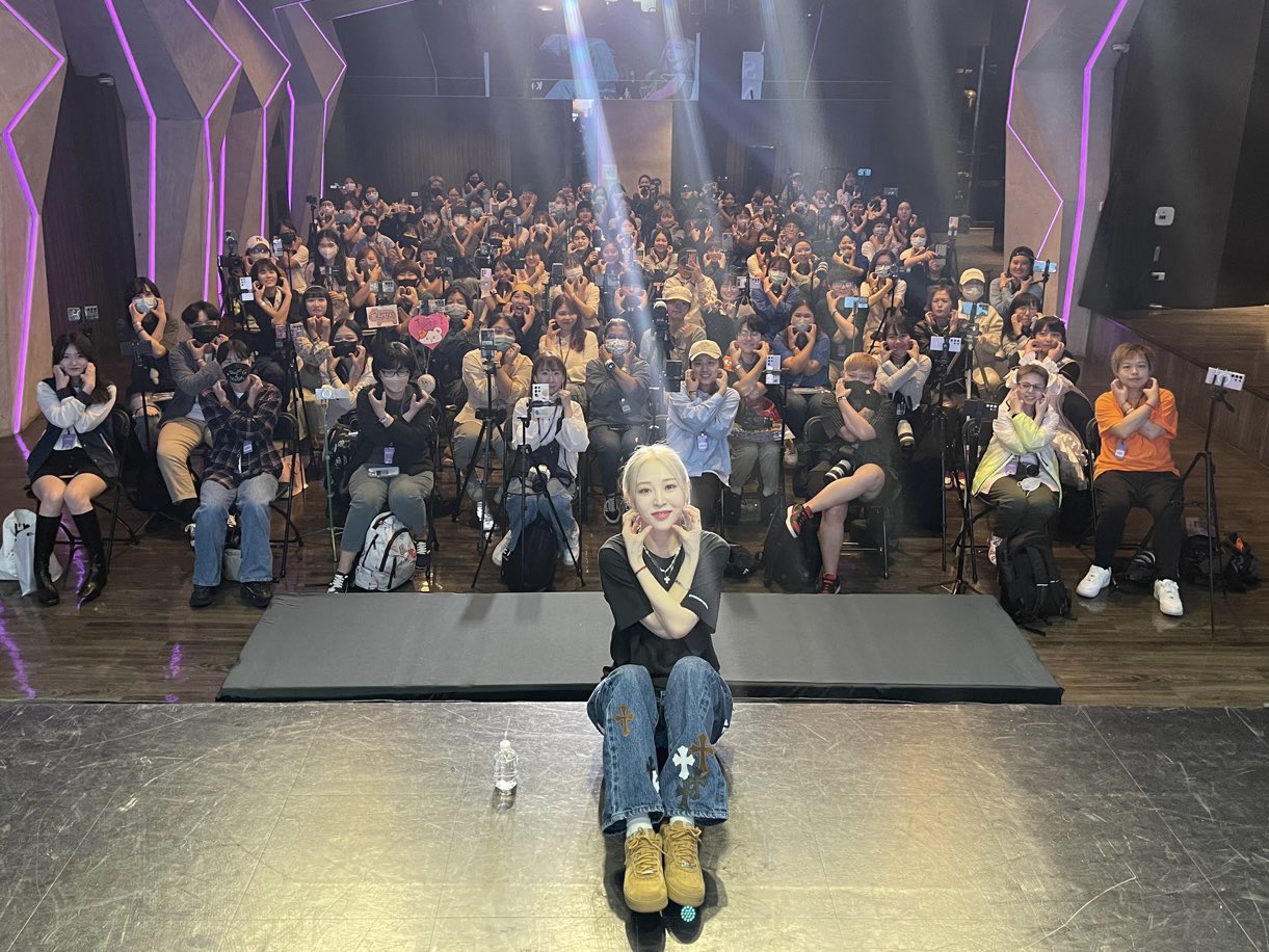 GKiNvogbUAACvy6?format=jpg&name=large