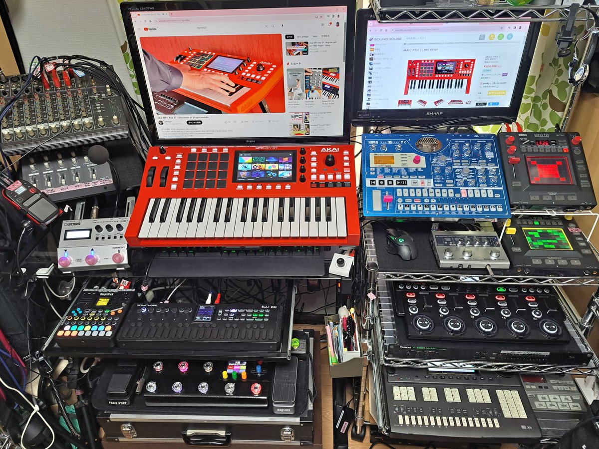 LifeSize1002's tweet photo. MPCKEY37をここに設置♪
#EMX1
#microX
#KAOSSILATOR
#KAOSSPAD
#SPDONE
#QY700
#Q2n4K
#MA10D
#M10MX
#M10
#1202VLZ
#VE500
#MPCKEY37
#SMPLTREK
#Elz_1play
#HXSTOMPXL
#RC505mk2
#AMPEROCONTROL
#MS50G
#MEGASYNTHESIS https://t.co/Ysv84h2oiq