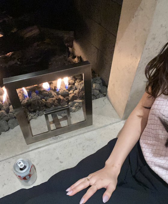 and i still wound up next to the fireplace with a diet coke https://t.co/gDvhRKRC0d