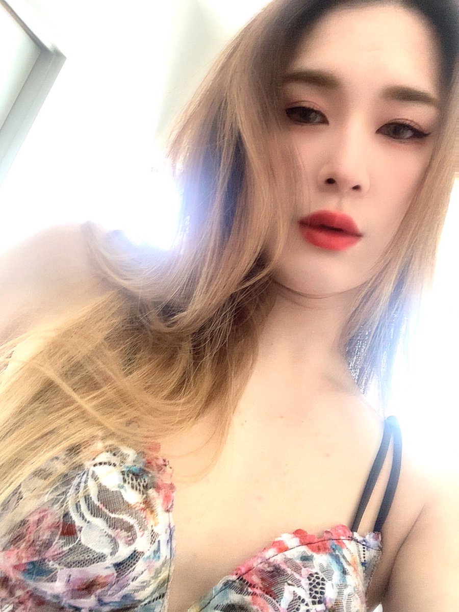 ニューハーフ樹莉  / X