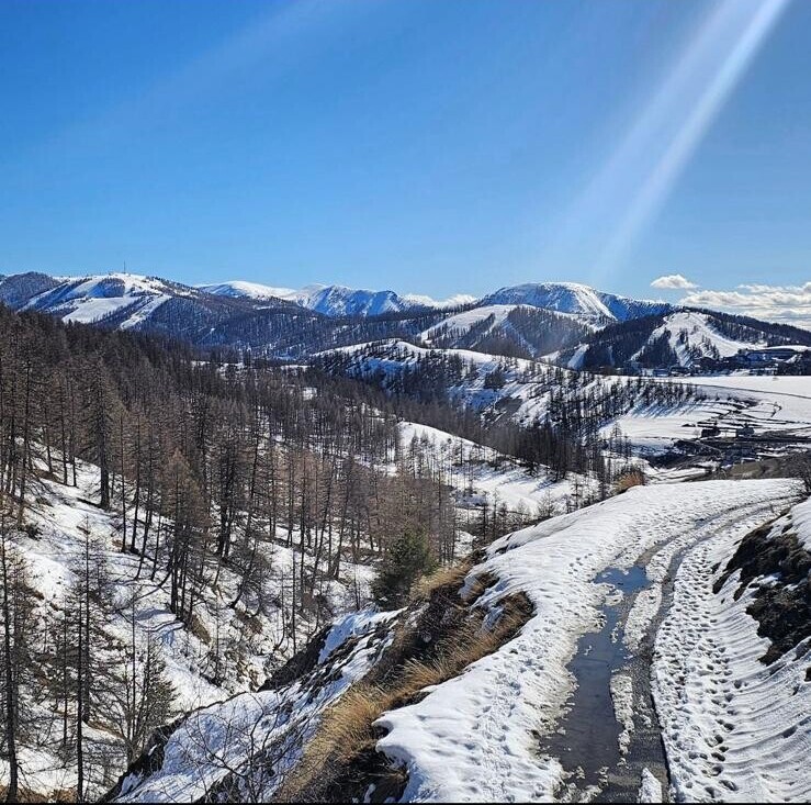 (Re)Découvrez chaque jour le #Département06 en photo ! Partagez vos plus beaux clichés du Département avec #AlpesMaritimes L'équipe du Département vous souhaite une belle journée ☀️ 📸 passionsport06 (IG) / Valberg #CotedAzurFrance #VisitCotedAzur @VisitCotedazur