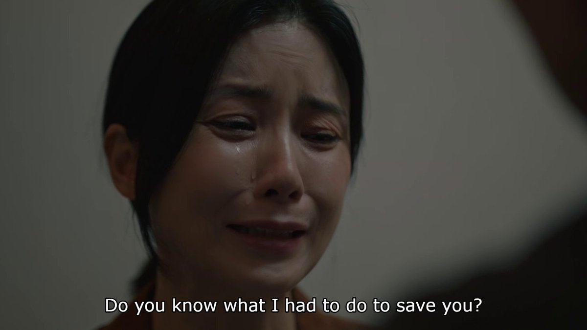 sagenotgreen's tweet photo. so sad that moonyoung had to go against her principle and values just to protect her family #HideEp5 https://t.co/arfc9jXB96