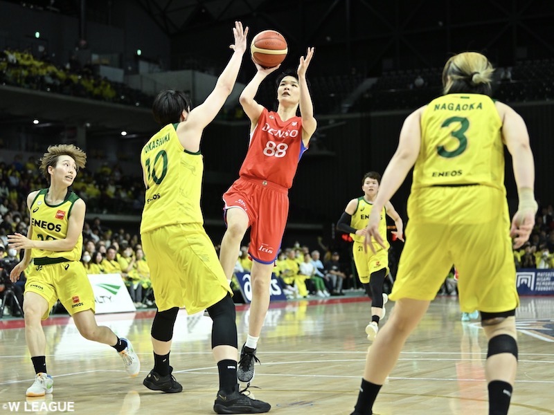 bbking_jp's tweet photo. ⛹️‍♀️試合結果⛹️‍♀️
デンソーがファイナルの舞台へ…前年王者のENEOSに2連勝を飾る／WリーグPO
https://t.co/BHSUEZdp99
デンソーが82－66でENEOSに勝利。Wリーグプレーオフのセミファイナルで2連勝を飾り、ファイナルへ進出しました。
#Wリーグプレーオフ ＃Wリーグ https://t.co/KkEREiPzqN