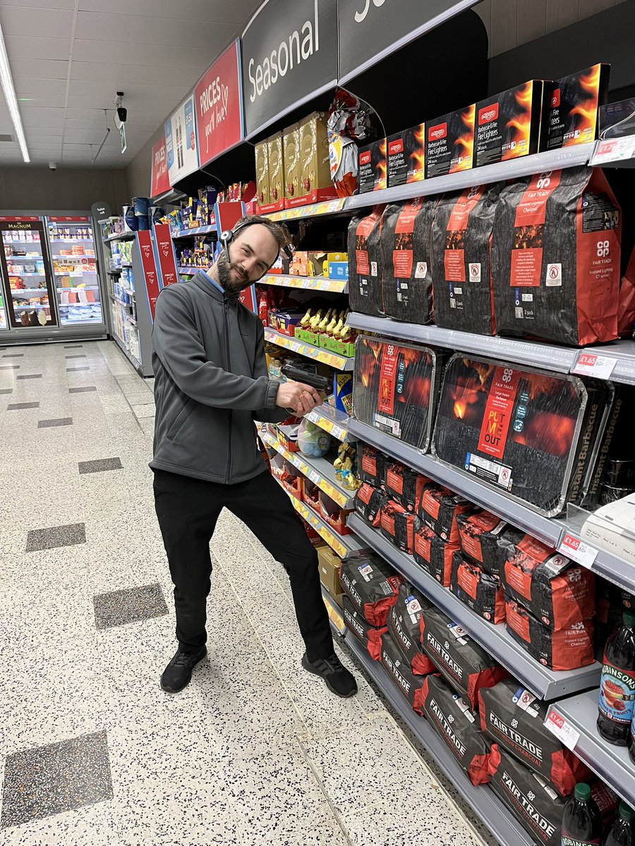 De-icer removed , bbqs out come on sunshine ☀️