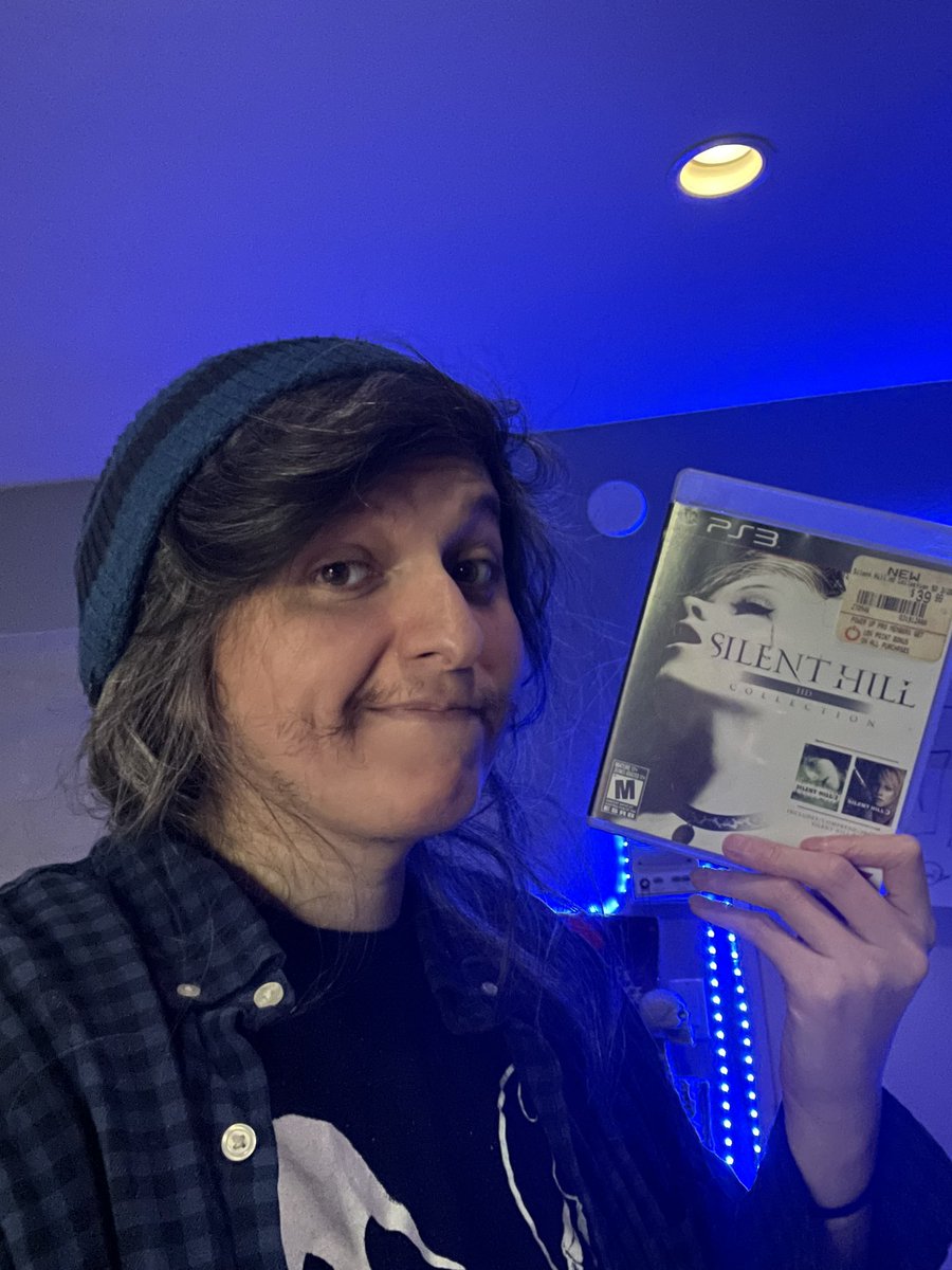 The Silent Hill HD Collection is clearly a wonderful version of the game to play that I love so much that I will be getting every single trophy for Silent Hill 2 Starting Now Twitch.tv/Ecdycis