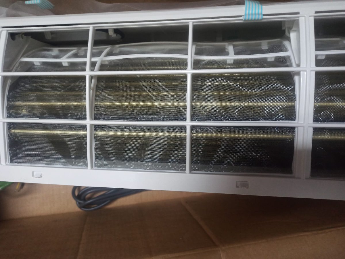<a href="/flipkartsupport/">FlipkartSupport</a>
I ordered an AC from Flipkart on 29th March and it arrived on 2nd April but it is damaged, I immediately went to customer care option and complained, they gave me resolution time of 48 hours and no update on the complaint till today.
Pls help me