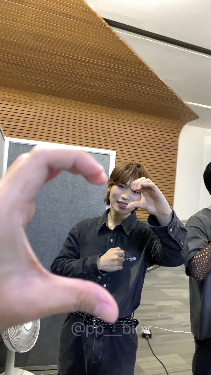 pp__bin's tweet image. จองบินอ่า ~~🫶🏻🩵🐶🇹🇭

#JUNGBIN #정빈
#POWHOUSE_in_BANGKOK
#POW #파우 #POW_GRID