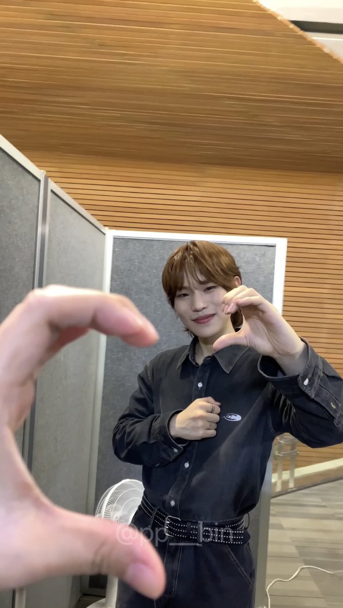 pp__bin's tweet image. จองบินอ่า ~~🫶🏻🩵🐶🇹🇭

#JUNGBIN #정빈
#POWHOUSE_in_BANGKOK
#POW #파우 #POW_GRID