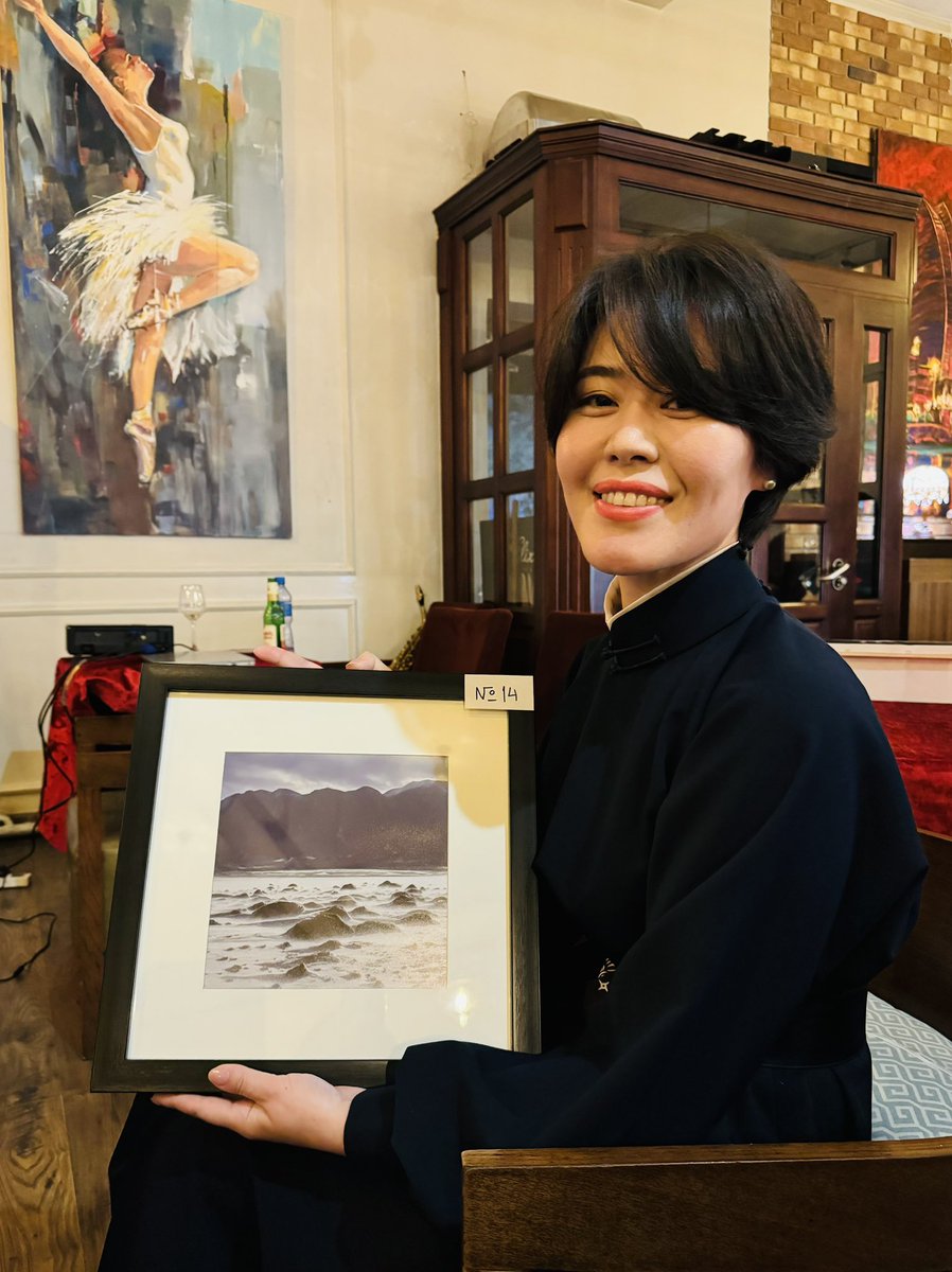 #АрдчиллынМанаанд 

Тухайн улсад аливаа сонгууль шударга болоход иргэний нийгмийн үүрэг оролцоо асар чухал бөгөөд үнэт юм. Сонгууль болох өдөр намуудын ажиглагчдаас илүү иргэний нийгмийн ажиглагчид тэнцвэртэй, алив нэг талд үйлчлэхгүй шударга, хариуцлагатай ажиллах нь элбэг