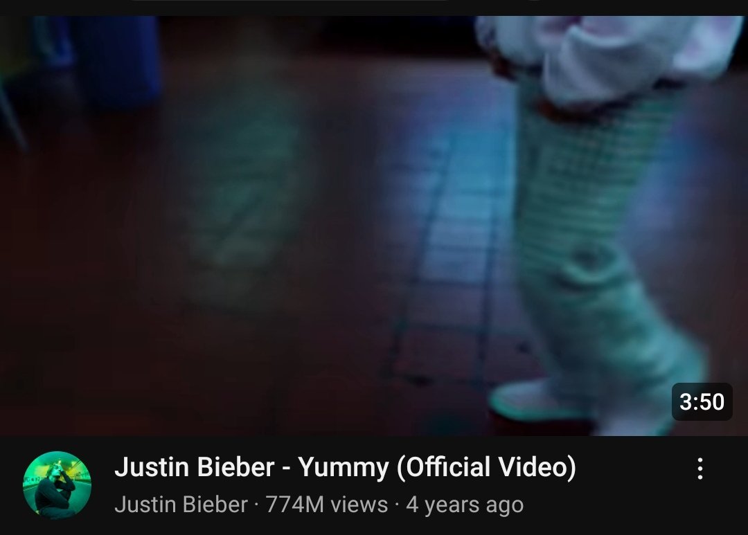 Hawttpeaches's tweet photo. The way JUSTIN BIEBER is the ONLY Western artist left to have such high views on YouTube as well. (these videos are released in 2020s decade btw 😭) It's NOT EVEN HIS PEAK. https://t.co/v8nMsx6mhQ