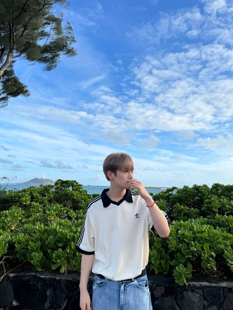 TIOT_NOW's tweet photo. [#준현]
날씨가 좋아요.
다들 바다 한번 보러가세여🌊

#금준현 #KUMJUNHYEON
#TIOT #티아이오티 #Kick_START https://t.co/gDfxZY8QgY