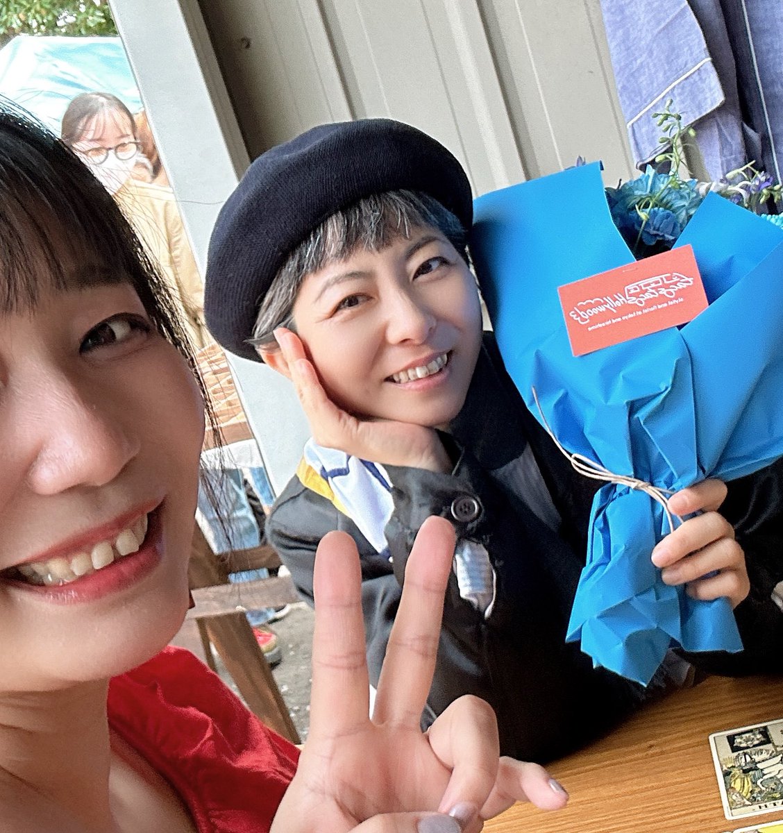 mayumi_youmou's tweet image. 葉山の玉蔵院「花まつりWEEKEND」に来ていまーす❣️大学時代のお友達のタロット師ともみんがお洋服とタロットお店出してるよー🙌🍡クレープがマイク🎤！！
#花まつりWEEKEND
#玉蔵院