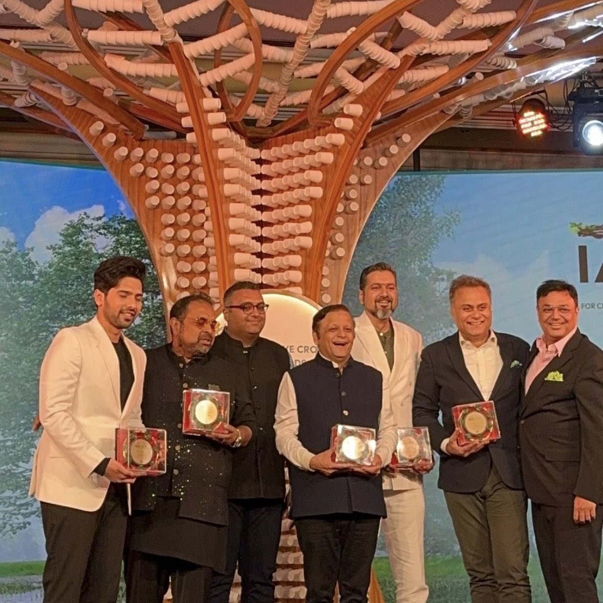 The #IAAOliveCrownAwards honours @neerajroy @Asifbhamlaa @rickykej @ArmaanMalik22 @Shankar_Live for their efforts in bringing people from different areas of society to raise awareness about the environment