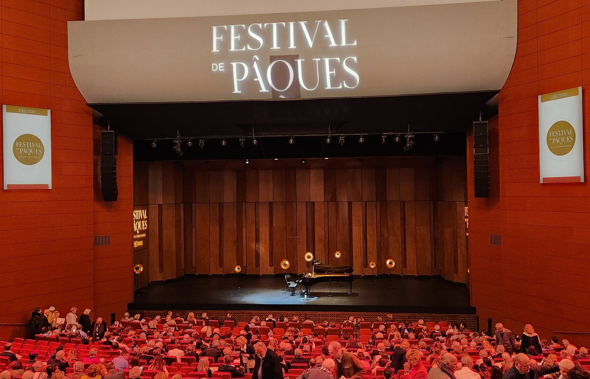 Déjà la dernière journée du @FestivalPaques 2024. Une 11ème édition qui a remporté un immense succès. Le @cic est fier d'être partenaire fondateur. On termine ce soir avec une carte blanche Schubert à @RCapucon. Ça promet un formidable final !