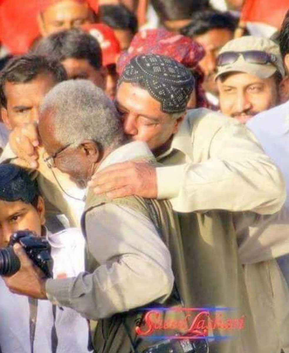 SindhParst14's tweet photo. ھو جڏهن پٽڪي جو وَر ڏئي سنڌ جي رستن تي نڪرندو ھو تہ ھٿرادو خدائن جي بدن مان سيسراٽ نڪري پوندا ھئا.!
 #TributeToShBashirQureshi https://t.co/gPpV9MXfNY