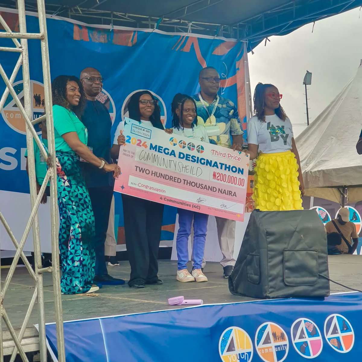 4GWorg's tweet photo. It's a wrap😇🥰
Congratulations to all the teams who participated in the #MegaDesignathon for the HPV Contest🥰.
We are excited to announce the top place teams:
🥉 3rd - Team Communishield
🥈 2nd - Team Shield
🥇 1st & people's choice award - Team Immunitrix https://t.co/CeqM5Nq8GV