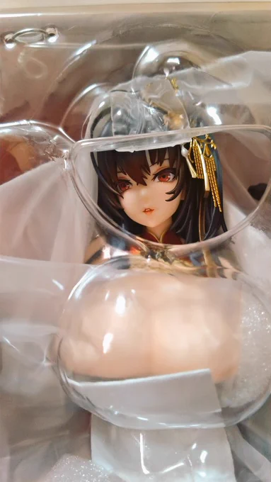 アルターさんの大鳳フィギュアが届きました。眼力バチバチ、装飾キラキラ、身体ムッチムチ。ちなみに今日は大鳳の進水日だそうです。 