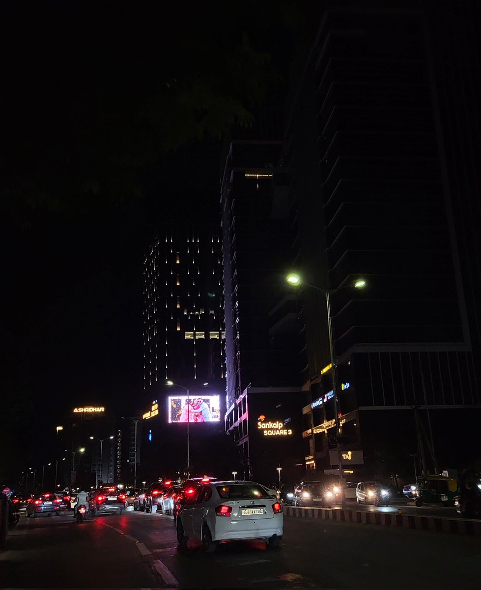 stfuakshhh tweet media