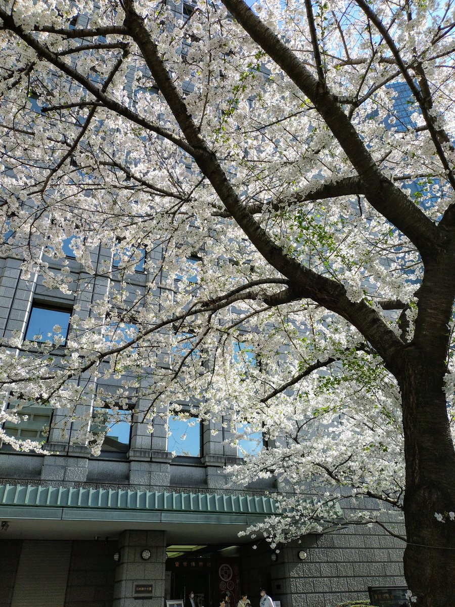 日本銀行、貨幣博物館前