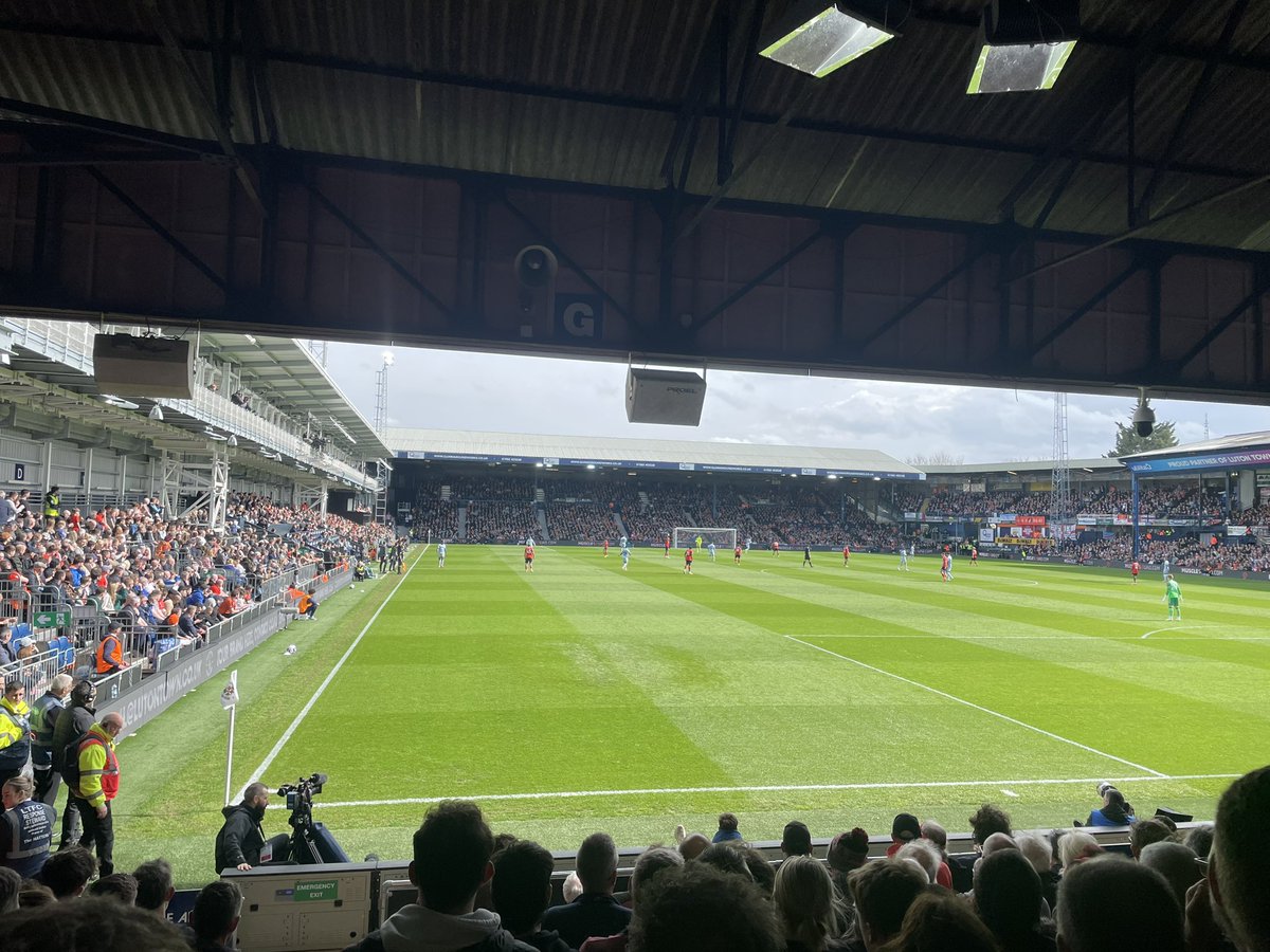 JSully21's tweet image. Kenilworth Road @LutonTown