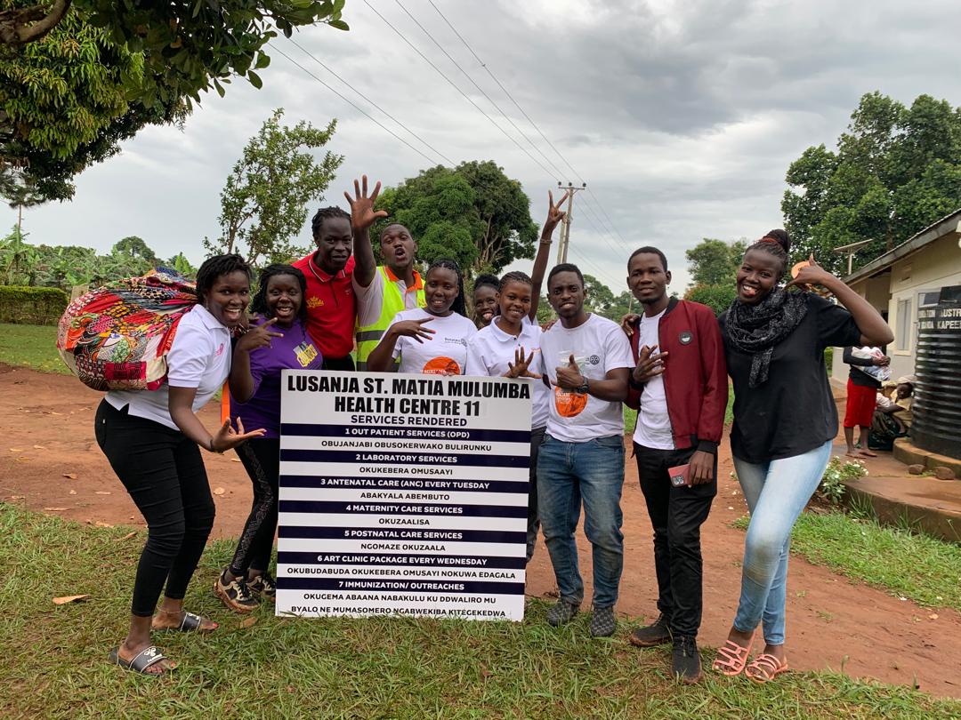 Rct_Mengo's tweet photo. The Royals🤴🤴 arrive@Lusanja health center 2,for the The signature project,The Miriam Nabutewa initiative 💃💃💃
#TheRoyals@32
#TheRoyals
#MiriamNabutewaInitiative4
#CreateHopeInTheWorld https://t.co/Cuu8DR6xkE