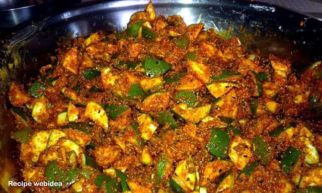 Mango pickle (Aam Ka Achar) is made in the summer season and is eaten throughout the year. ...read..recipewebidea.com/how-to-make-ma…
#Mangopickle #picklerecipe #recipewebidea #summer