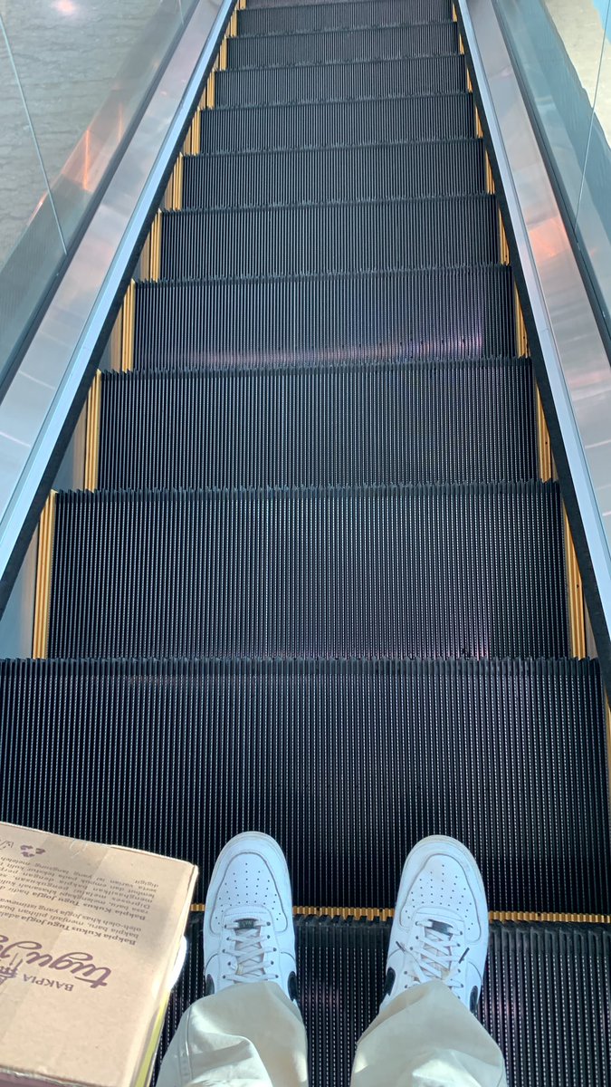 user1998910's tweet image. Balik ikat buras