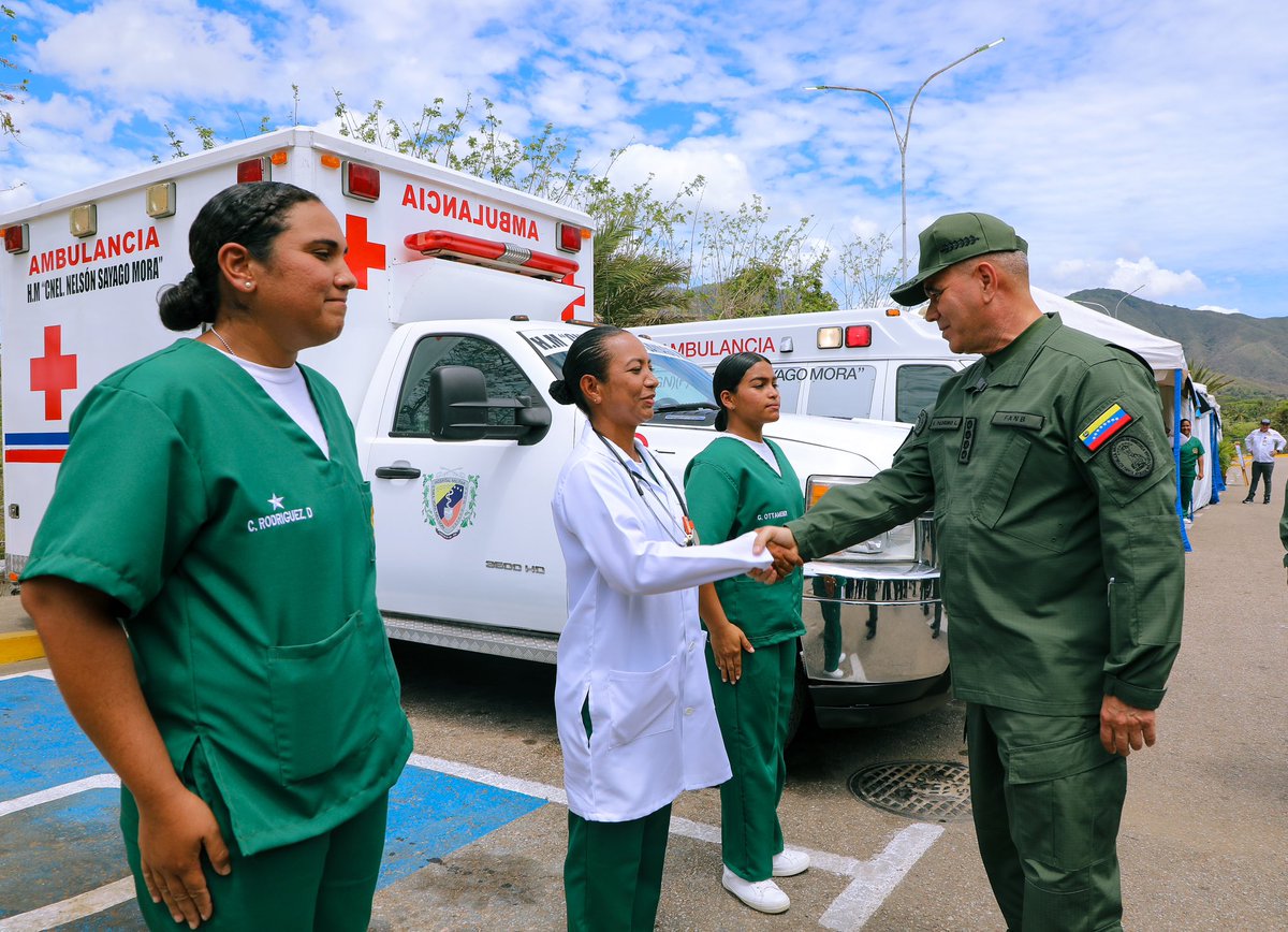 Hoy en el Día Mundial de la Salud quiero felicitar a nuestra red de salud militar por su incansable labor en favor del bienestar de la familia de la #FANB y de nuestro pueblo venezolano. ¡Gracias por su compromiso y dedicación en estos tiempos tan desafiantes!