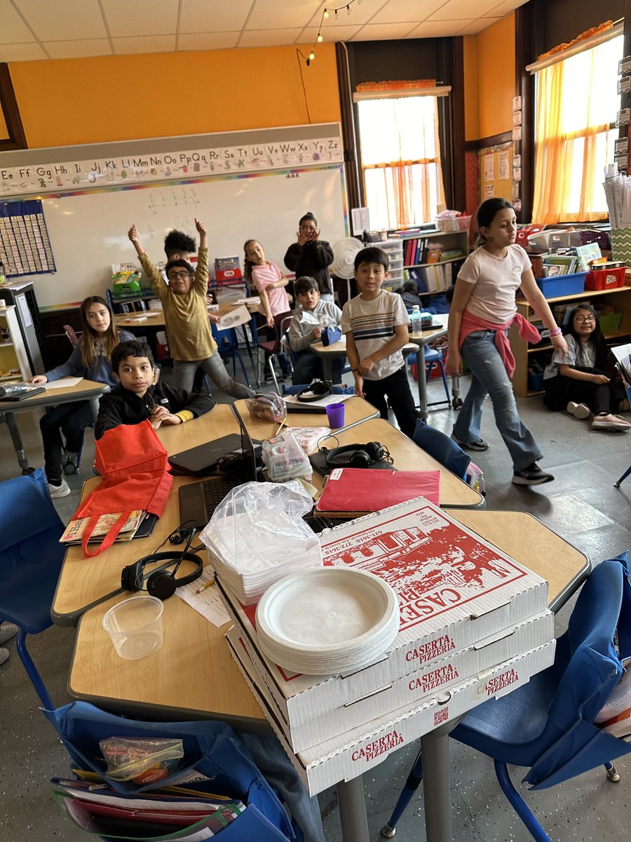 Whole class perfect attendance for BOTH days of RICAS=Pizza Party! 🎊 We had 3 classes earn this incentive. 🍕#attendancematters @Kdesaque1  @ElementaryZone @pvdschools @WebsterAveES