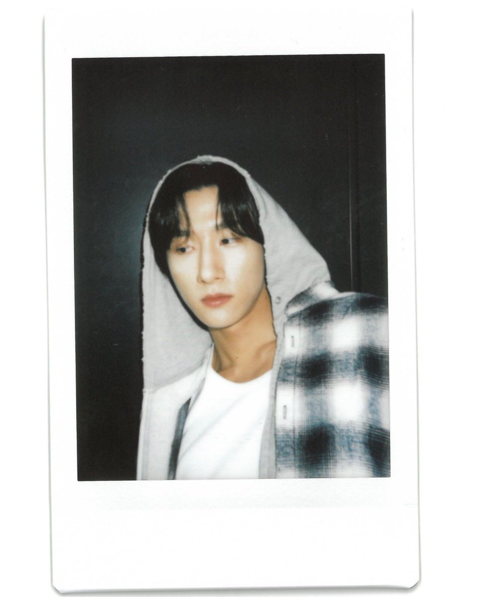 changkyun gallery tweet media
