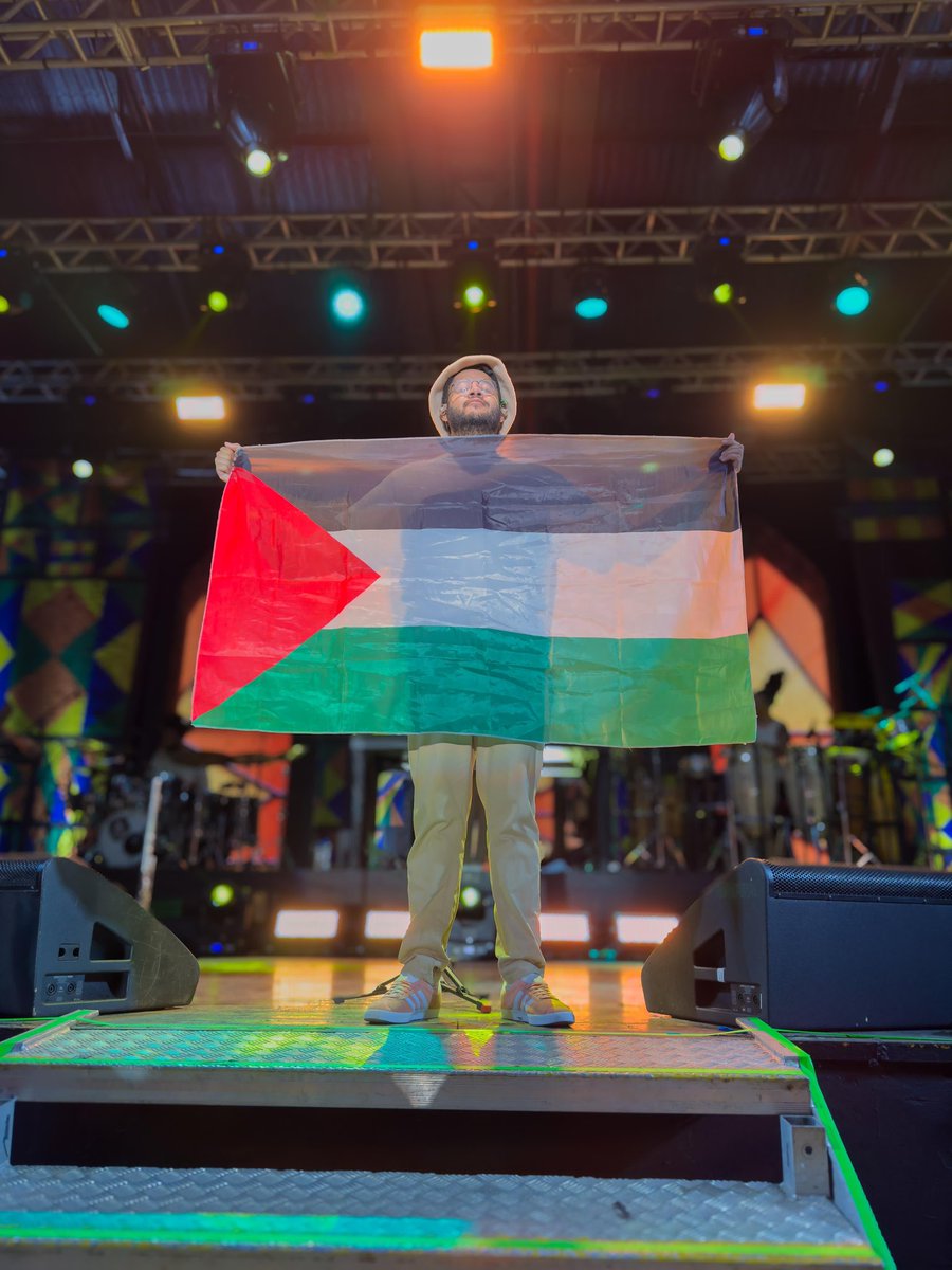 Se a vitória não for coletiva, é do sistema. 
Palestina Livre. 
📸 <a href="/julioproduz/">BENÊ</a>