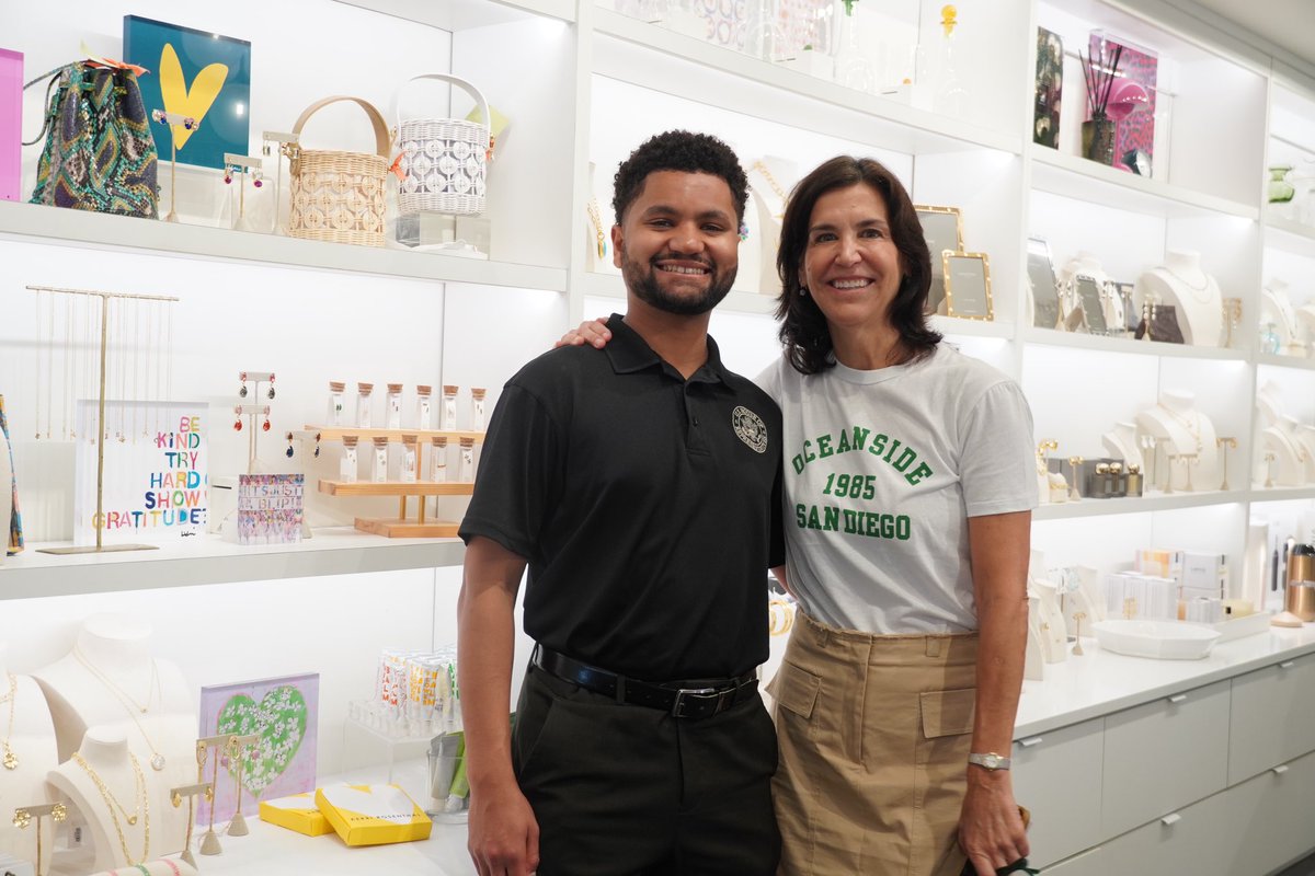 Congressman Maxwell Alejandro Frost (@repmaxwellfrost) on Twitter photo Lucky to call the #407 home and serve the incredible people in it! 🍊
A huge thank you to <a href="/WPChamberFL/">Winter Park Chamber</a> for guiding us on a small business tour along Park Ave and for the work they do! Lucky to call the #407 home and serve the incredible people in it! 🍊
A huge thank you to <a href="/WPChamberFL/">Winter Park Chamber</a> for guiding us on a small business tour along Park Ave and for the work they do!