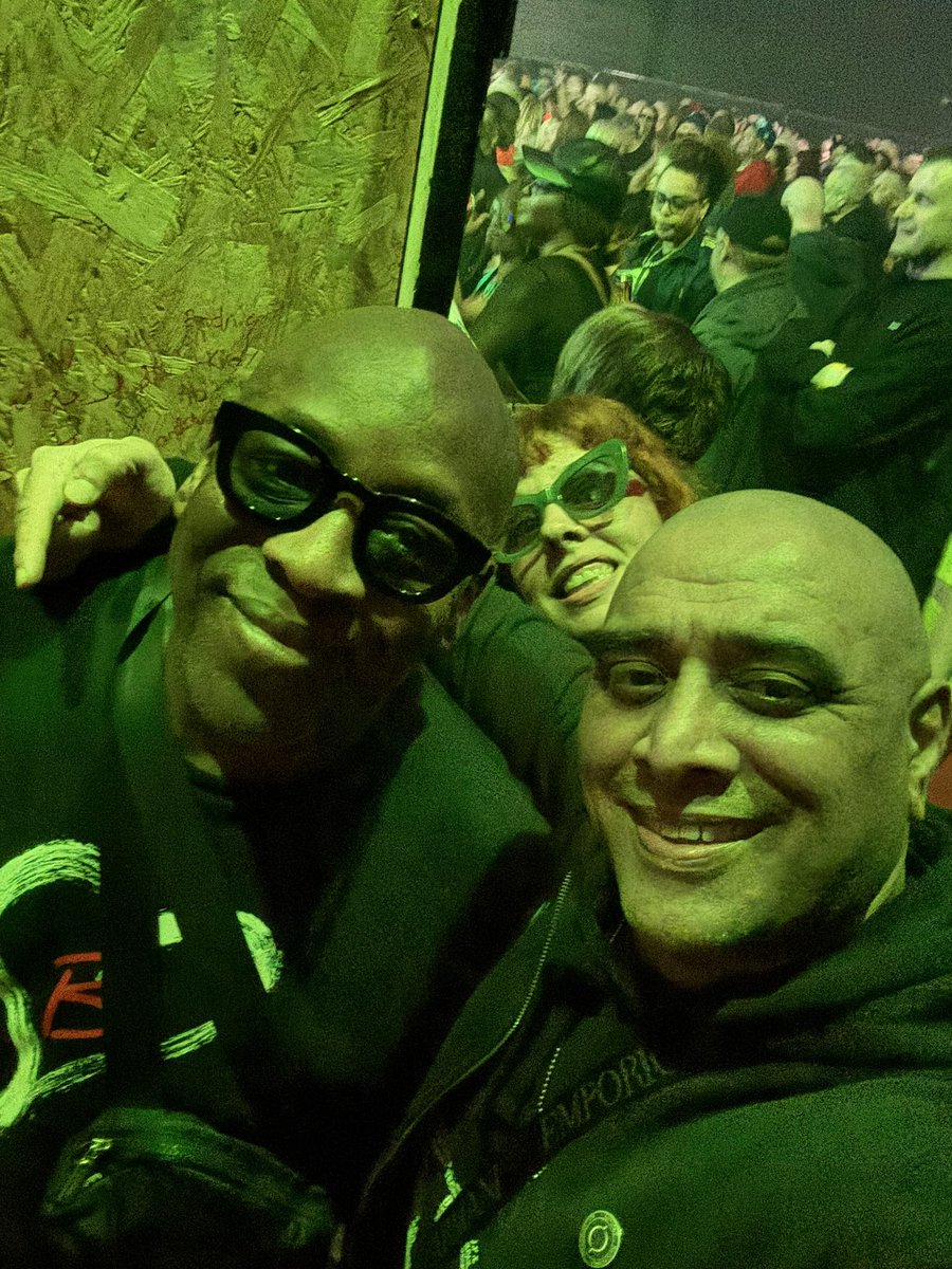 #backtotheroots Wolverhampton #rave met some legends in the game <a href="/djrap/">djrap</a> <a href="/djjjfrost/">Jumpin Jack Frost</a> <a href="/RatpackUK/">RatPack</a> @SidNarOdyssey