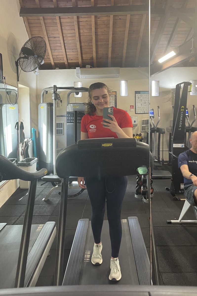 HowseIsabelle's tweet photo. 3 and a half months post ACL reconstruction surgery and I have done my first (extra short) run on the treadmill! https://t.co/34qXuB3Eoq