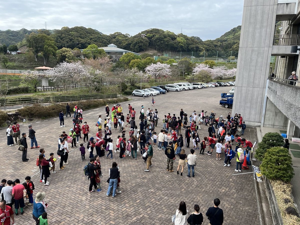 鈴鹿戦@春野陸
強い…です
まだまだ序盤ですが1/6終わって全勝勝ち点15得失点差+10❗️
ただ動員が…
今日はメディアも多く❕
高新さんもそろそろ国内海外の野球等より1番大きく扱ってください
地元の誇るべきチームです‼️
そしてなんとか最後に平均2000人超えを皆んなで❗️
#高知ユナイテッドSC