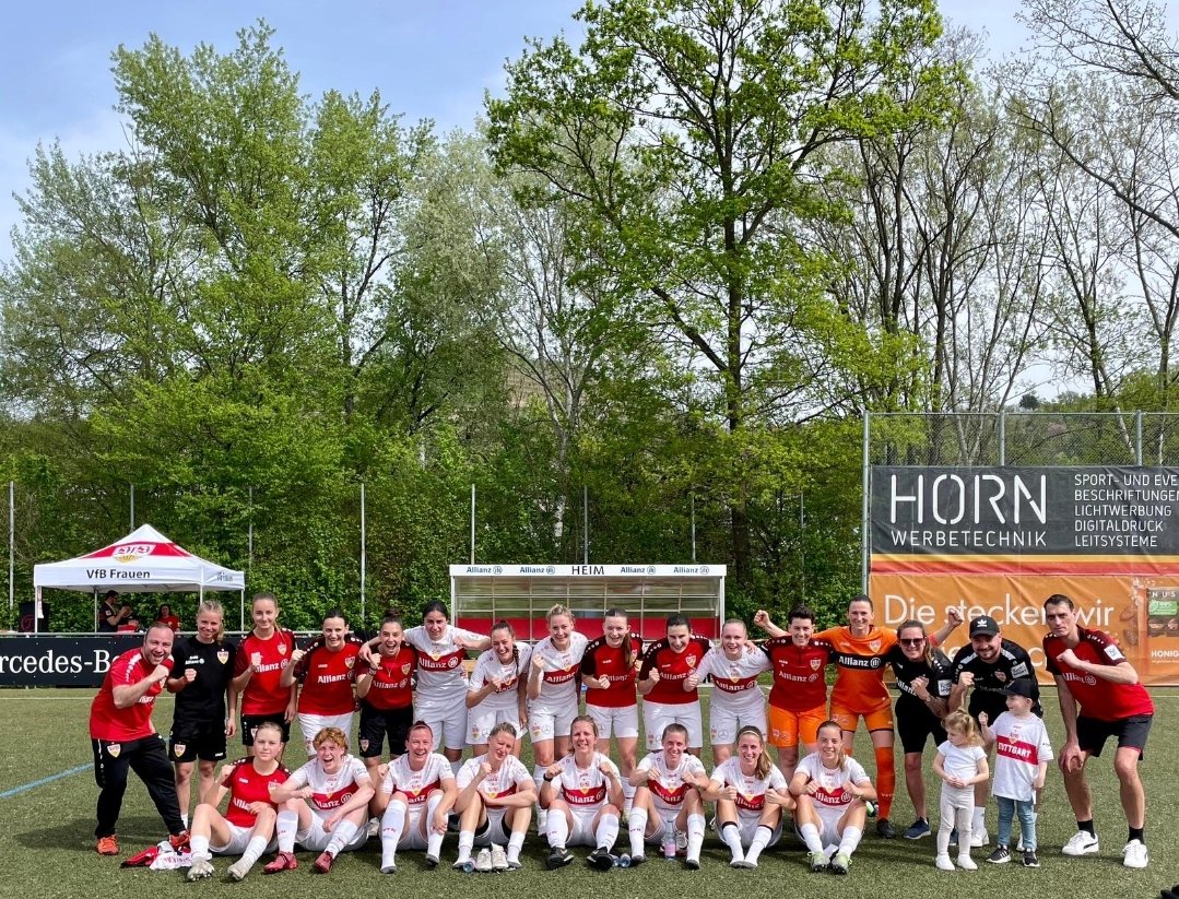 Die @VfB_Frauen 2 gewinnen ihr Heimspiel mit 4:0 gegen den 1. FC Normannia Gmünd.
Die Tore erzielten Dana Kanaan, Nathalie Biermann, Licia Entenmann und Lavinia Haas. 
Die 3 Punkte bleiben bei uns in Obertürkheim. 
Glückwunsch Mädels. 
🤍❤️