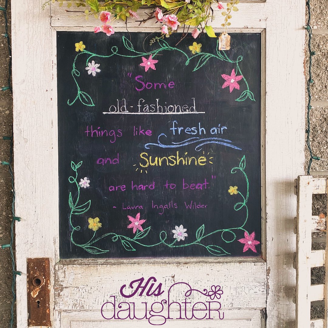 The forecast looks beautiful for most of this week! Get out and enjoy the fresh air and ☀️!

#hisdaughtershop #middlefieldOH #Geauga #geaugacounty #Ohio #shoplocal #ShopSmall #sunday #sundayreset #SundayService #FreshAir #sunshine #getoutside #gardening