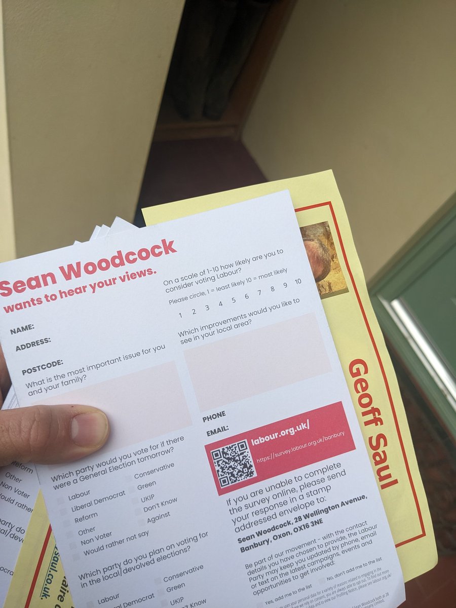 Enjoyed being out in Chipping Norton this morning in support of local councillor Geoff Saul. One resident stated she hadn't voted Labour before, but was so impressed by what Geoff and his colleagues were doing for the town that she was changing her mind. #LabourDoorstep