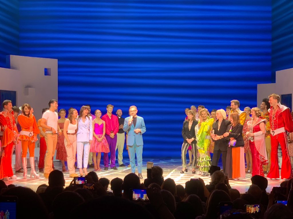 brilliant night with Nelly, watching the amazing cast of @MammaMiaMusical… celebrating 25 years 💙 lovely to finally see Stevie and Tobias do their thing… as well as @MsMazzMurray, @Judy_Craymer and ACTUAL BJÖRN FROM ABBA 🥳